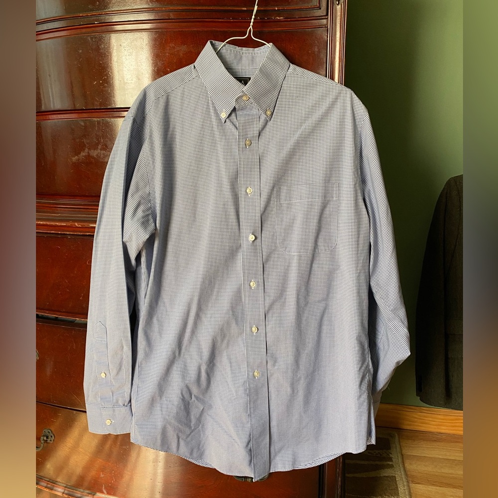 Jos. A Banks Button Up Dress Shirt Medium